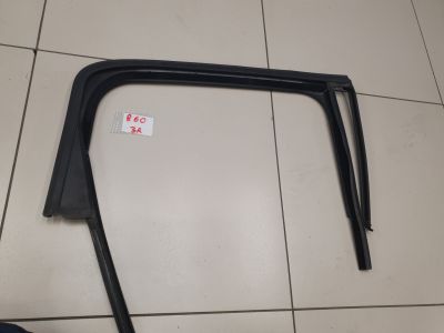 Уплотнитель стекла двери задний правый для Mini Countryman R60 2010-2016