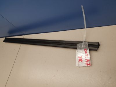 Уплотнитель стекла двери задний правый для Skoda Octavia A7 2013-2020