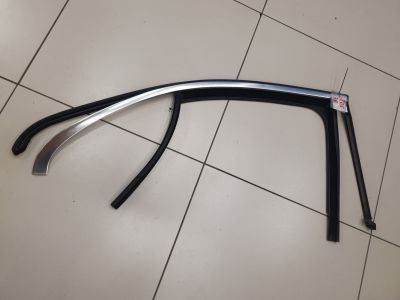 Уплотнитель стекла двери задний правый для Mercedes C-klasse W205 2014-