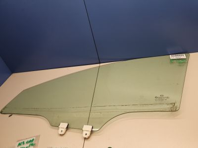 Стекло двери передней левой для Mazda 3 BM 2013-2018