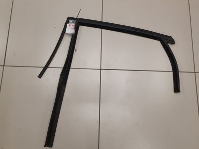 Уплотнитель стекла задний левый  для Ford Focus 3 2011-2019