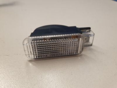 Плафон подсветки багажника для Audi A6 S6 C7 2011-2018