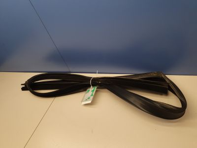 Уплотнитель стекла передней левой двери для Land Rover Range Rover Evoque 2011-2018