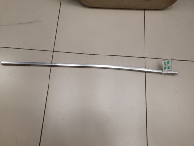 Молдинг стекла передней левой двери для Volvo XC60 2008-2017