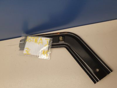 Кронштейн обшивки двери задней левой для Opel Astra J 2009-2017