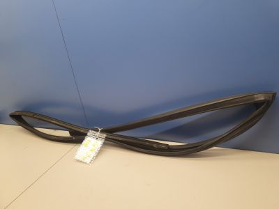 Уплотнитель стекла передней правой двери для Nissan Qashqai J11E 2014-