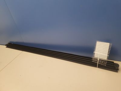 Накладка стекла передней правой двери для Mercedes GL-klasse X167 GLS 2019-