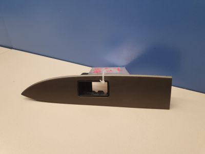 Накладка блока управления стеклоподъемниками задней левой двери для Toyota Avensis T27 2008-2018