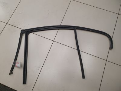 Уплотнитель стекла двери задний левый для BMW 3 F30 2011-2018