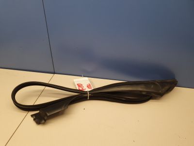 Уплотнитель передней левой двери для BMW 5 F10 2009-2017