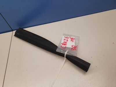 Накладка стекла задней правой двери для Chevrolet Cruze 2009-2016