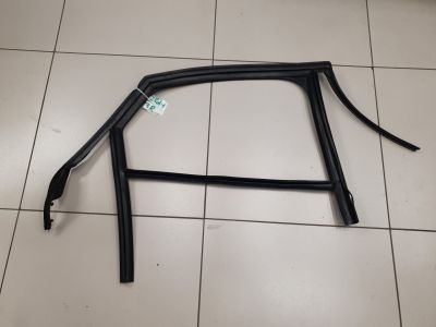 Уплотнитель стекла двери задний правый для Audi A8 S8 D4 2010-2017