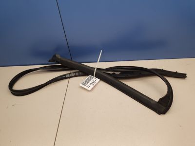 Уплотнитель двери задней левой для BMW 5 F10 2009-2017