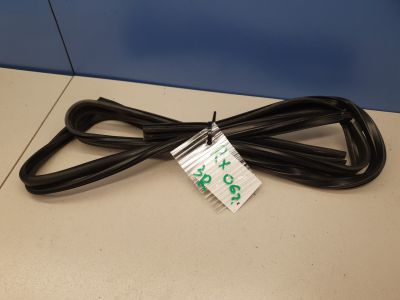 Уплотнитель стекла двери задний правый для Lexus RX XU30 2003-2009