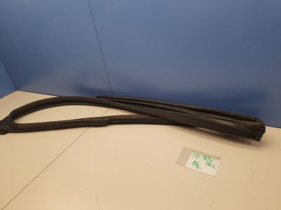 Уплотнитель стекла двери передней левой для Honda HR-V 2015-