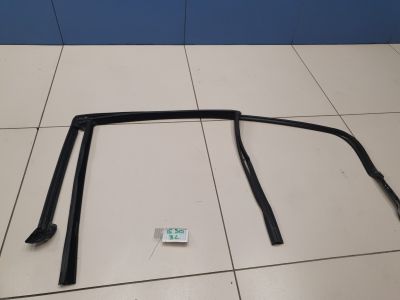 Уплотнитель стекла двери задний левый для BMW 5 G30 F90 2016-