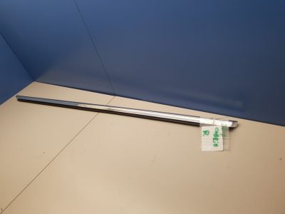 Молдинг стекла передней правой двери для Mercedes E-klasse C207 Coupe 2009-2016