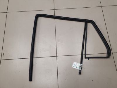Уплотнитель стекла задней левой двери для Hyundai Santa Fe CM 2005-2012