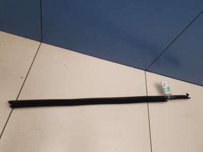 Уплотнитель стекла передней правой двери для Audi Q7 4M 2015-