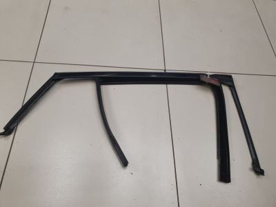 Уплотнитель стекла двери задний правый для Mercedes GLC-klasse C253 Coupe 2016-