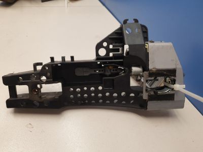 Кронштейн ручки двери передней правой для Audi A6 S6 C7 2011-2018