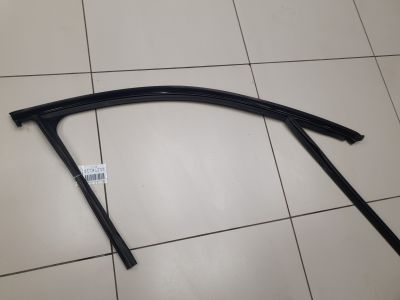 Уплотнитель стекла двери передней правый для BMW X4 F26 2014-2018