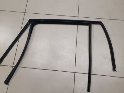 Направляющая стекла задней левой двери для BMW X5 F15 2013-2018