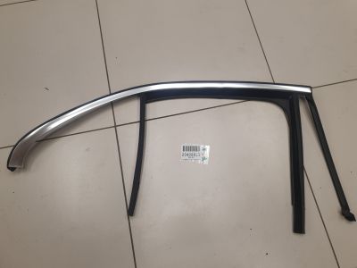 Уплотнитель стекла двери задний правый для Mercedes C-klasse W205 2014-