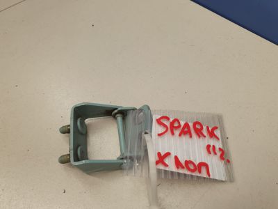 Петля двери багажника для Chevrolet Spark M300 2010-2015