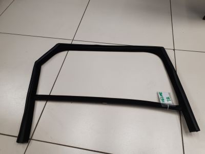 Уплотнитель стекла двери задний правый для Land Rover Range Rover Velar 2017-