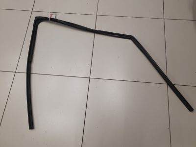 Уплотнитель рамки двери передней правой для Renault Sandero 2014-