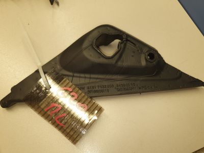 Уплотнитель крепления левого зеркала для BMW 3 G20 2019-