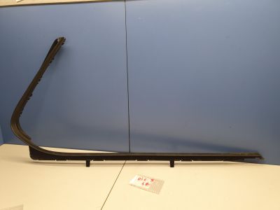 Накладка стекла задней правой двери для Land Rover Discovery 2017-