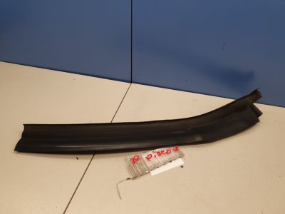 Уплотнитель двери задней правой для Land Rover Discovery 2017-