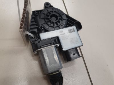 Моторчик стеклоподъёмника задний левый для BMW X3 G01 G08 2017-