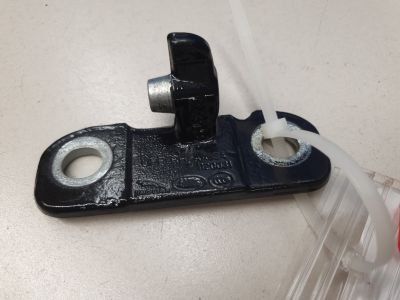 Петля двери передней правой верхняя для Land Rover Range Rover Evoque 2019-