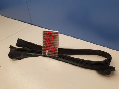 Уплотнитель двери передней левой для Land Rover Range Rover Evoque 2019-