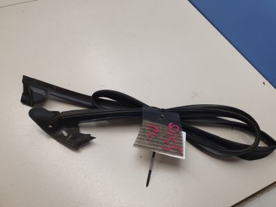 Уплотнитель двери передней левой для Land Rover Discovery 2017-