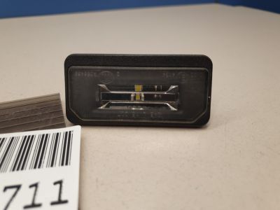 Фонарь подсветки номерного знака для Tesla Model X 2015-