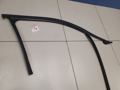 Уплотнитель стекла передней правой двери для BMW 1 F20 F21 2011-2019