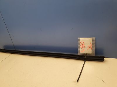 Накладка стекла задней левой двери для Volvo V50 2004-2012