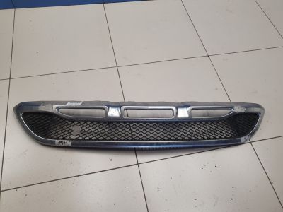 Решетка в бампер центральная для Mercedes GLA-klasse X156 2013-2020