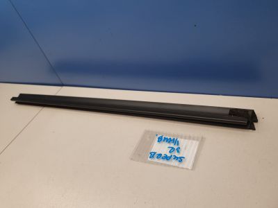 Накладка стекла задней правой двери для Skoda Superb 3T 2008-2015