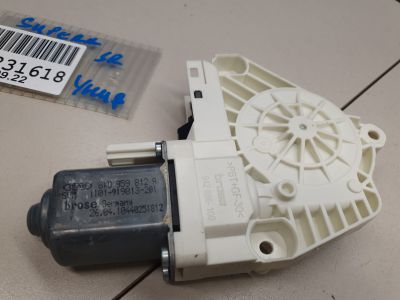 Моторчик стеклоподъёмника задний правый для Skoda Superb 3T 2008-2015