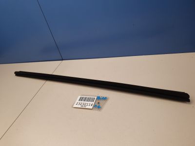 Накладка стекла передней правой двери для Seat Ibiza 2008-2017