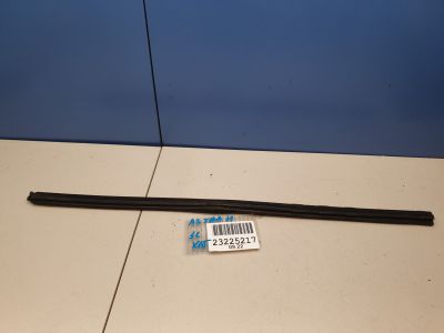Уплотнитель стекла задней левой двери для Opel Astra H 2004-2014