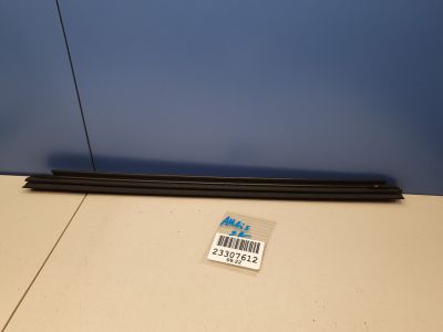 Накладка стекла задней правой двери для Toyota Auris E15 2006-2012