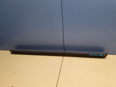 Накладка стекла задней левой двери для Volkswagen Passat B7 2011-2015