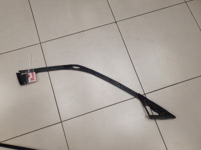 Уплотнитель двери передней правой для Land Rover Range Rover Evoque 2019-