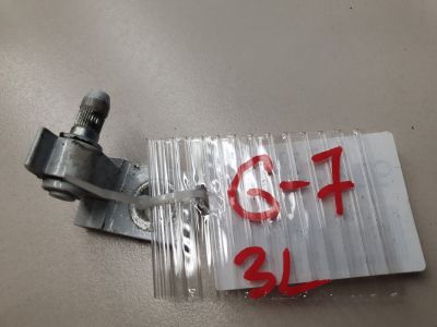 Петля двери задней левой для Volkswagen Golf 7 2012-2020